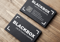 BlackBox-Visitenkarte (Hintergrundbild: AdobeStock #102300960 © SFIO CRACHO)
